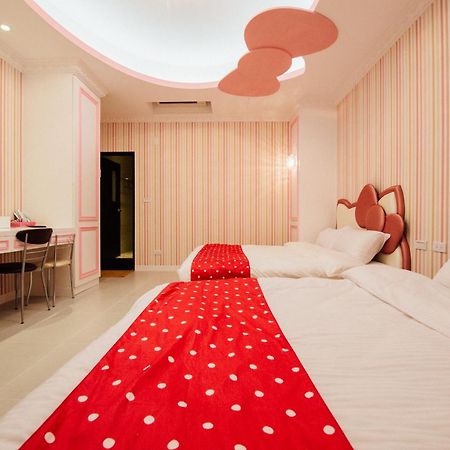 Yellow Kite Hostel Tainan Luaran gambar