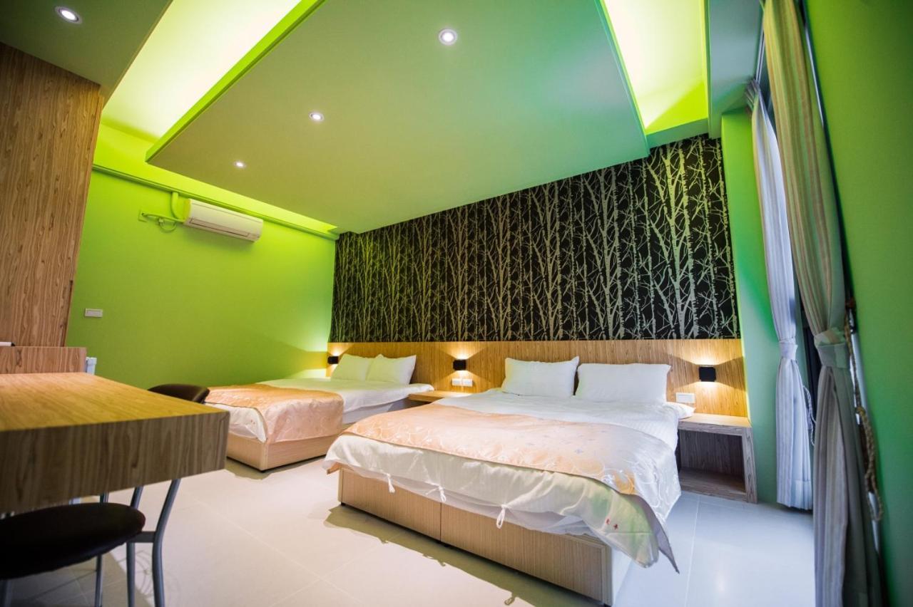 Yellow Kite Hostel Tainan Luaran gambar