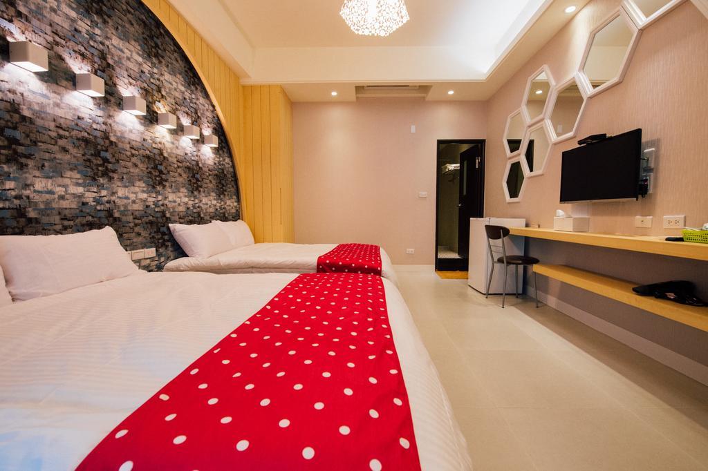 Yellow Kite Hostel Tainan Luaran gambar