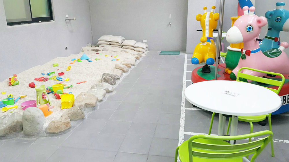 Yellow Kite Hostel Tainan Luaran gambar
