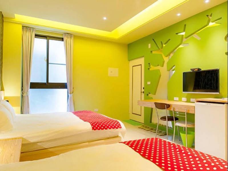 Yellow Kite Hostel Tainan Luaran gambar