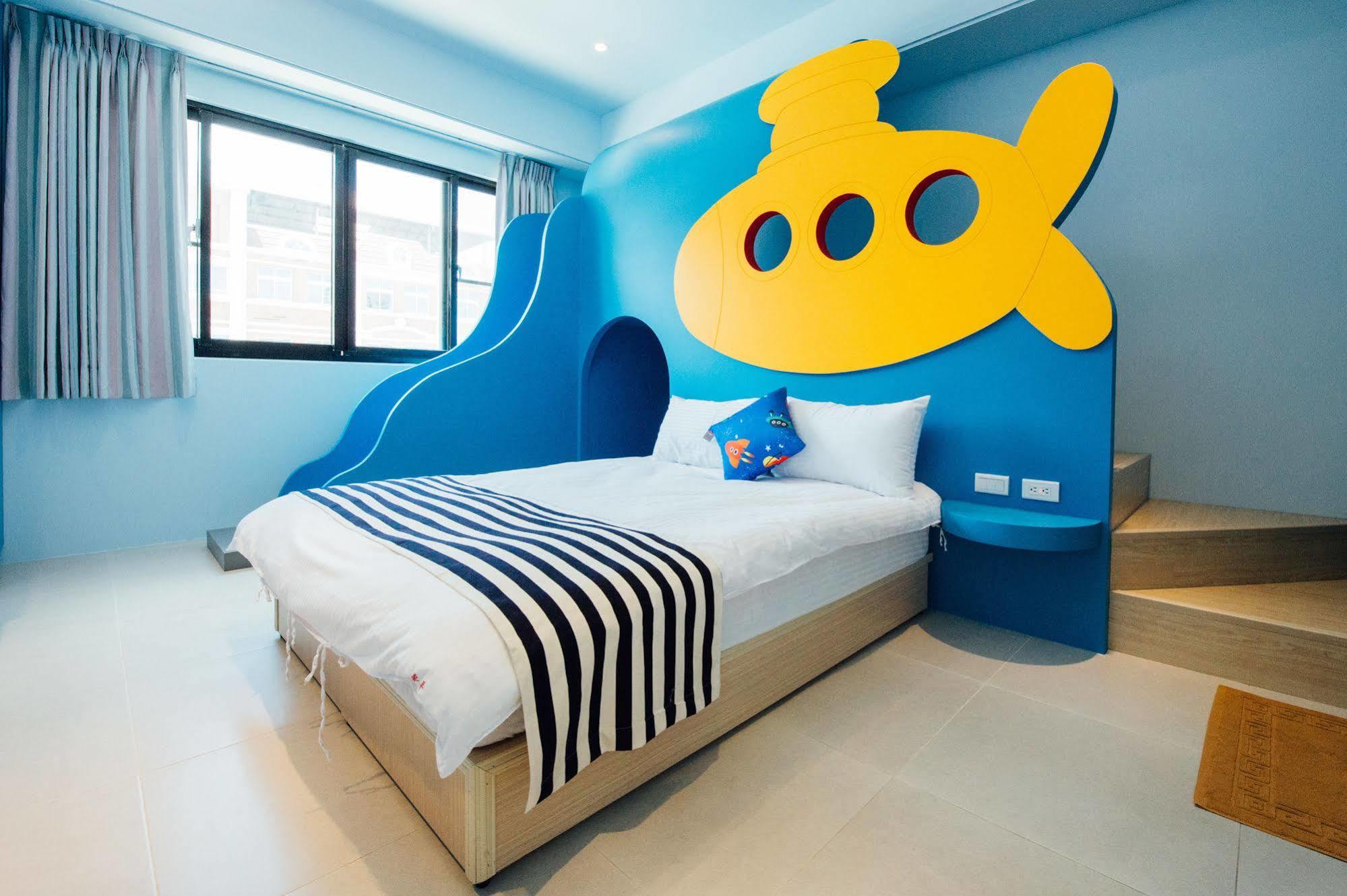 Yellow Kite Hostel Tainan Luaran gambar
