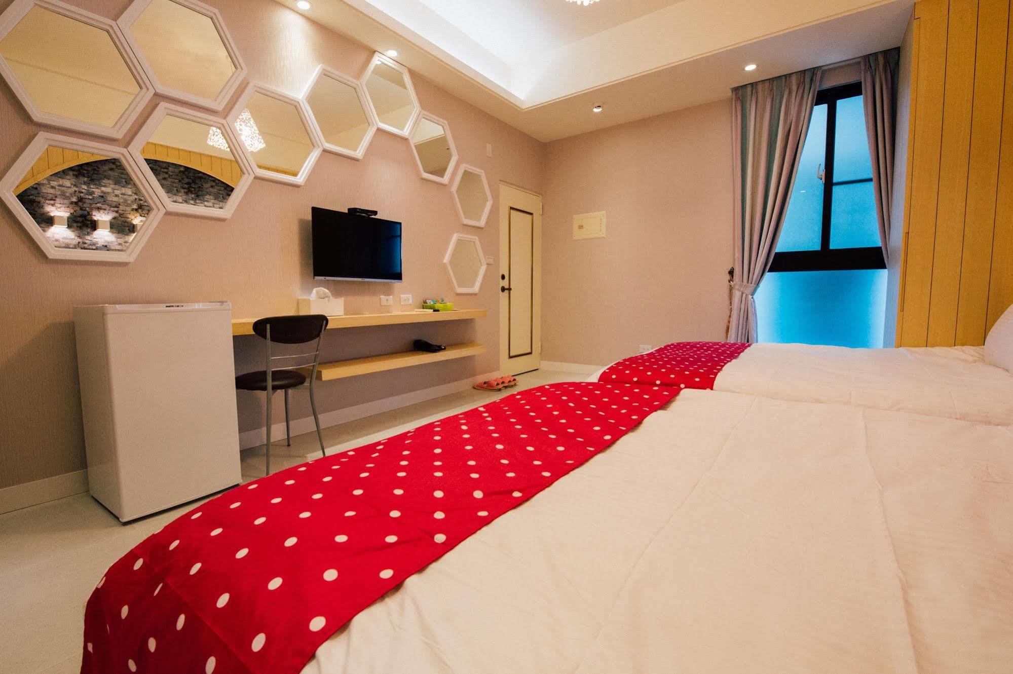 Yellow Kite Hostel Tainan Luaran gambar