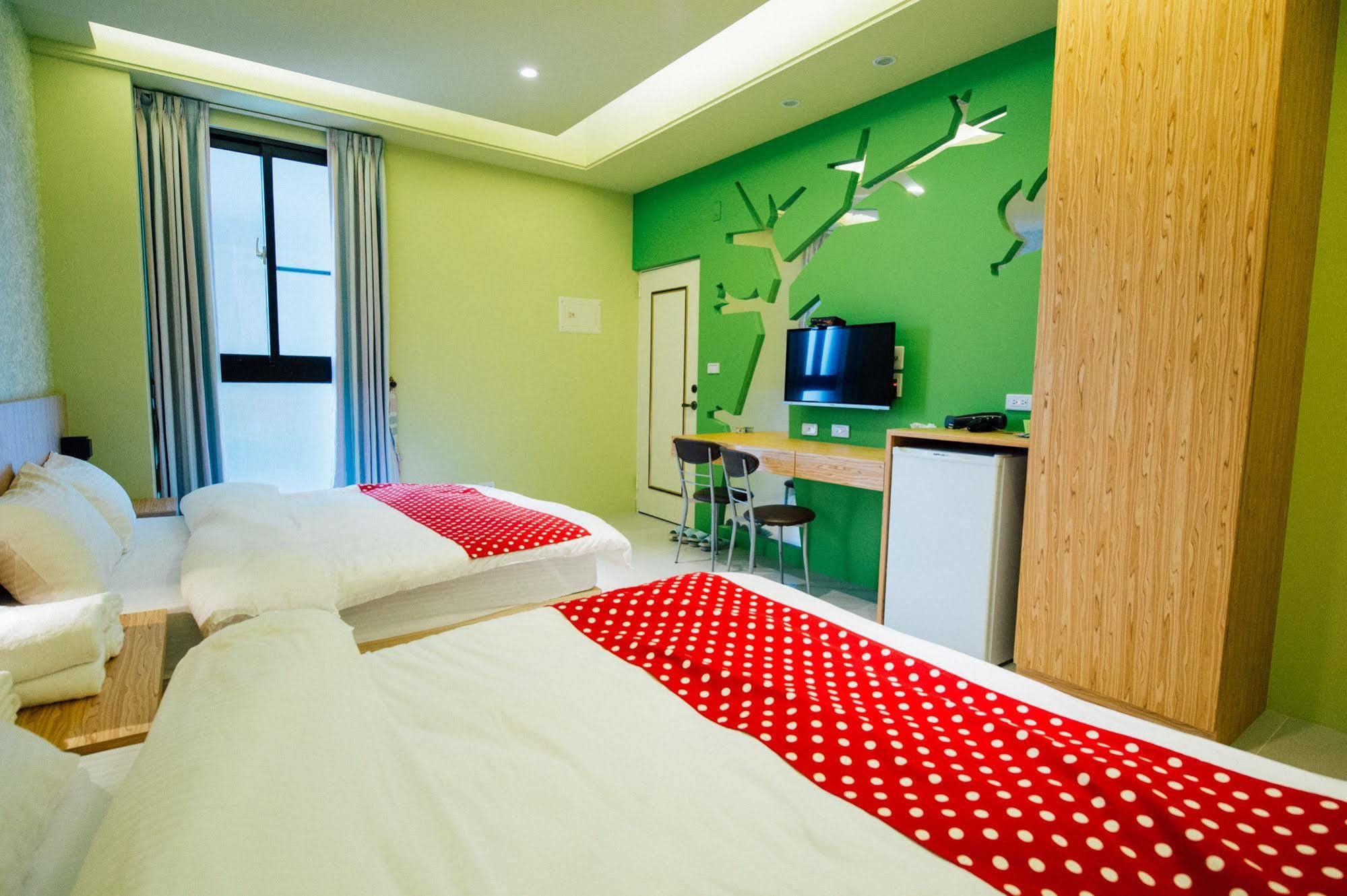 Yellow Kite Hostel Tainan Luaran gambar