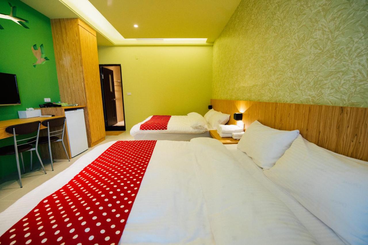 Yellow Kite Hostel Tainan Luaran gambar